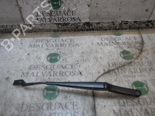 Used Front windshield wiper arm Front windshield wiper arm 3840808 3840808