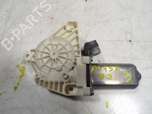 Rudehejsemotor forskærm venstre MERCEDES-BENZ B-CLASS Sports Tourer (W245) [2005-2011]  8802367