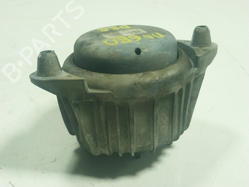 Used Engine mount MERCEDES-BENZ C-CLASS (W204) C 200 CDI (204.007, 204.006) (136 hp) 19133892