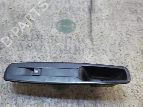 Used Right front window switch Right front window switch RENAULT MEGANE III Grandtour (KZ0/1) [2008-2016] 3851331 3851331