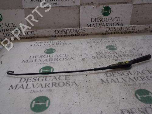 Used Front windshield wiper arm OPEL VIVARO A Van (X83) 1.9 DTI (F7) (101 hp) 3817859