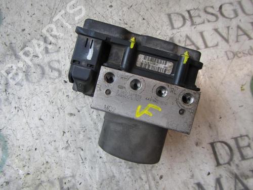 Used ABS pump TOYOTA AYGO (_B1_) 1.0 (KGB10_, KGB10R) (68 hp) 3825551