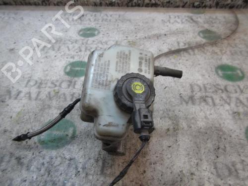 Used Brake master cylinder Brake master cylinder VW GOLF V (1K1) [2003-2010] 3841460 3841460