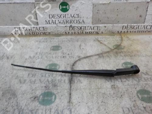 Used Front windshield wiper arm Front windshield wiper arm CITROËN C4 Picasso I MPV (UD_) 2.0 HDi 138 (136 hp) 3850414 3850414