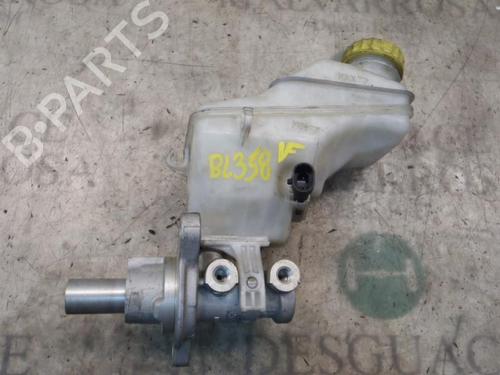 Used Brake master cylinder Brake master cylinder FIAT LINEA (323_, 110_) 1.3 D Multijet (323AXB11, 323AXB1A) (90 hp) 3799185 3799185