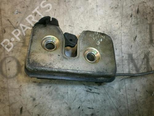 Used Tailgate lock VW POLO III (6N1) 60 1.4 (60 hp) 3796074