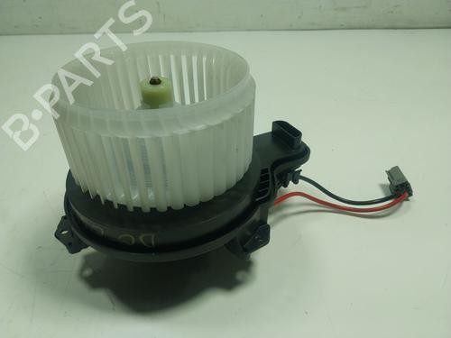 Used Heater blower motor Heater blower motor FORD FOCUS IV (HN) 1.5 EcoBoost (150 hp) 17960676 17960676