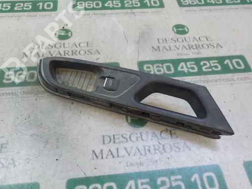 Used Right front window switch Right front window switch FORD B-MAX (JK) 1.0 EcoBoost (120 hp) 5680471 5680471