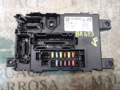 Caja reles / fusibles OPEL CORSA D (S07) 1.2 (L08, L68) (80 hp) 3797319