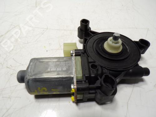Used Left front window motor Left front window motor CUPRA LEON Sportstourer (KL8, KU8, KUD) [2020-2026] 12821817 12821817