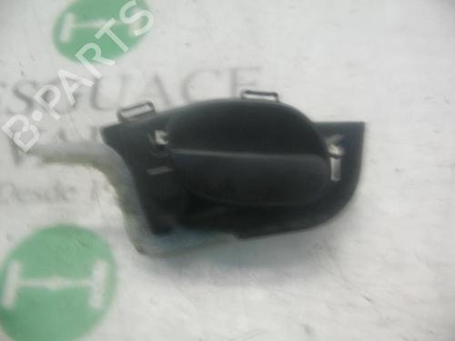 Venstre fortil invendig håndtag PEUGEOT 206 Hatchback (2A/C) 1.9 D (69 hp) 3781437