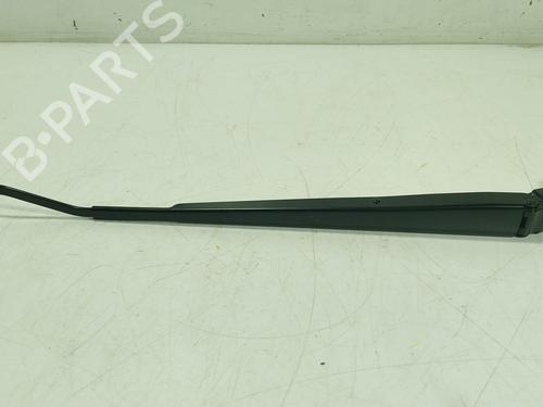 front-windshield-wiper-arm-toyota-yaris-cross-mxp_-2020-31327329 main image
