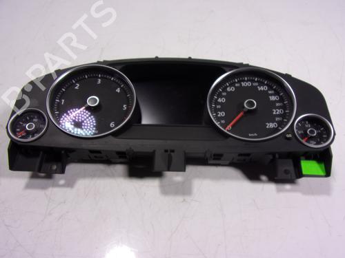 Used Instrument cluster Instrument cluster VW TOUAREG (7P5, 7P6) 3.0 V6 TDI (240 hp) 15851627 15851627