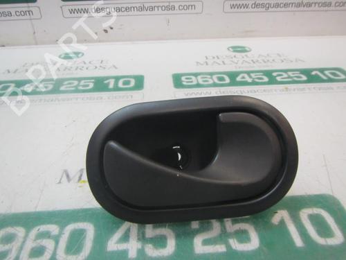 Used Front right interior door handle Front right interior door handle RENAULT TWINGO II (CN0_) 1.2 16V (CN04, CN0B) (75 hp) 3879801 3879801