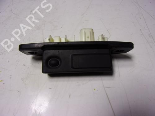 Used Tailgate handle Tailgate handle TOYOTA YARIS (_P21_, _PA1_, _PH1_) 1.5 Hybrid (MXPH11) (92 hp) 16782866 16782866