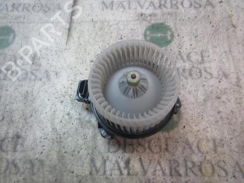 Used Heater blower motor Heater blower motor SUZUKI SWIFT III (MZ, EZ) 1.3 (RS413, ZC11S) (92 hp) 3832531 3832531