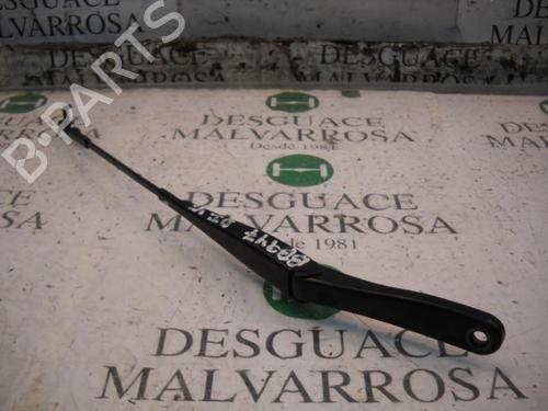 Used Front windshield wiper arm Front windshield wiper arm 3744602 3744602