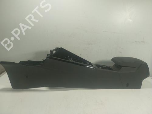 Used Armrest / Center console Armrest / Center console VW GOLF VIII (CD1, DA1) [2019-2026] 18853311 18853311