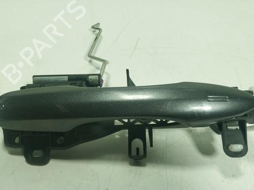 front-right-exterior-door-handle-toyota-yaris-cross-mxp_-2020-30610185 main image