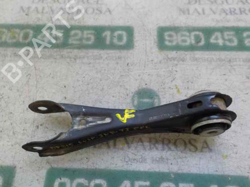 Venstre bagtil bærearm MERCEDES-BENZ A-CLASS (W176) [2012-2018]  6046466