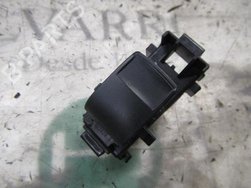 Used Right front window switch Right front window switch TOYOTA YARIS (_P9_) 1.4 D-4D (NLP90_, NLP90R) (90 hp) 4007751 4007751