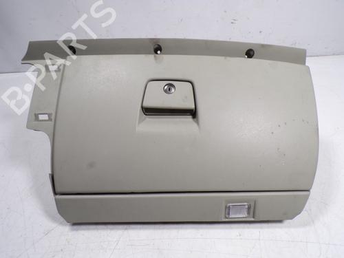 Used Glove box Glove box VOLVO C30 (533) 1.6 D (109 hp) 8673699 8673699