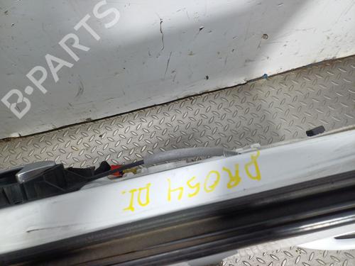Left front door PEUGEOT 208 I (CA_, CC_) 1.2 VTI 82 | BP25301229C2
