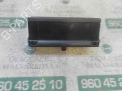 instrument-cluster-citroen-c4-cactus-2014-5999334 main image