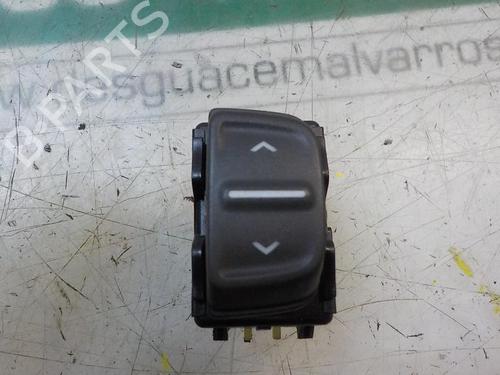 Used Right front window switch Right front window switch DACIA SANDERO II 1.2 (75 hp) 3870722 3870722