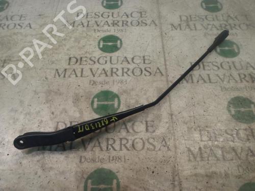 Used Front windshield wiper arm MERCEDES-BENZ A-CLASS (W169) A 160 (169.031, 169.331) (95 hp) 4014236
