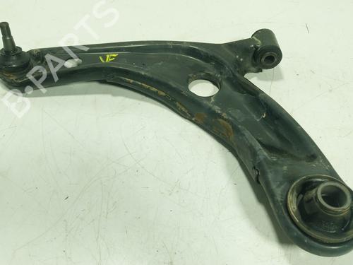 Used Left front suspension arm Left front suspension arm TOYOTA YARIS (_P13_) 1.5 Hybrid (NHP130_, NHP130) (101 hp) 32477760 32477760