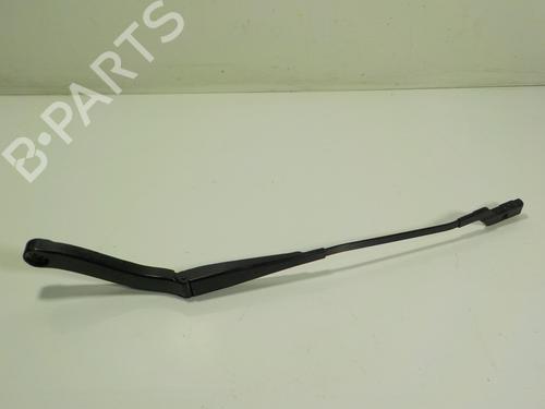 Used Front windshield wiper arm RENAULT TRAFIC III Van (FG_) [2014-2025]  12678094