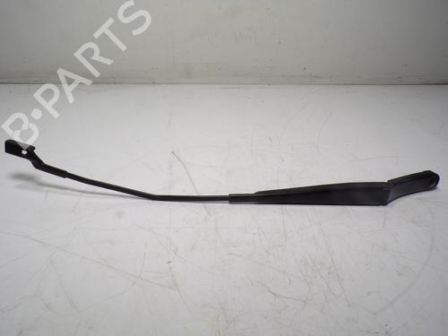 Used Front windshield wiper arm SKODA RAPID (NH3, NK3, NK6) 1.6 TDI (105 hp) 13578975