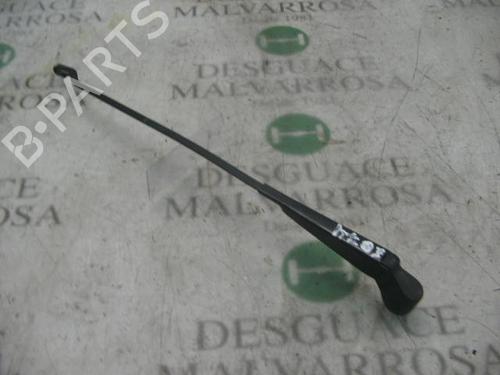 Used Front windshield wiper arm OPEL CORSA B (S93) 1.4 i 16V (F08, F68, M68) (90 hp) 3776952