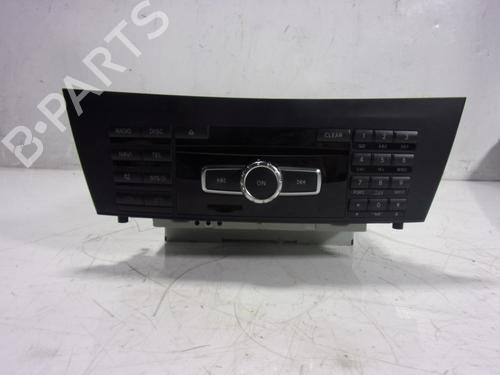 Used Radio Radio MERCEDES-BENZ C-CLASS (W204) C 220 CDI (204.002) (170 hp) 10653050 10653050