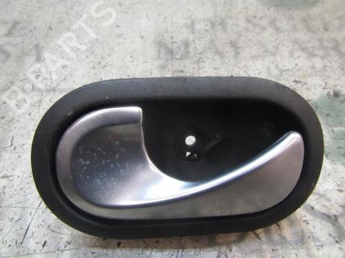 Used Front left interior door handle Front left interior door handle RENAULT SCÉNIC II (JM0/1_) 1.9 dCi (JM0G, JM12, JM1G, JM2C) (120 hp) 3833616 3833616