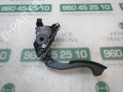 Used Pedal Pedal DACIA SANDERO II 1.0 SCe 75 (B8JC, B8JD, B8NC) (73 hp) 3991882 3991882