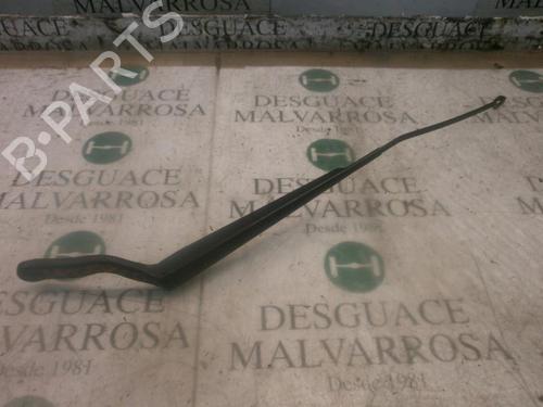 Used Front windshield wiper arm FORD FIESTA V (JH_, JD_) [2001-2014]  3802725