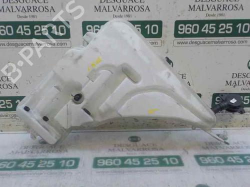 Used Windscreen washer tank Windscreen washer tank BMW 1 (F20) 116 d (116 hp) 7412398 7412398