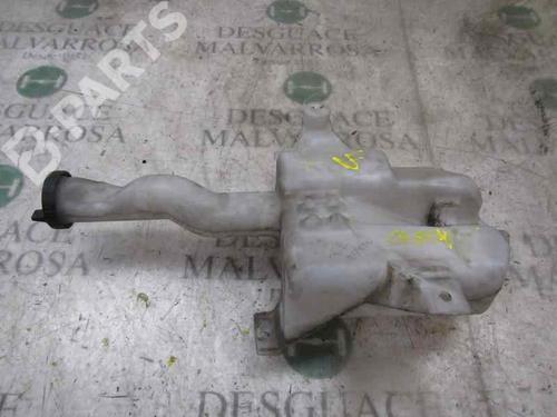 Used Windscreen washer tank Windscreen washer tank FORD FOCUS I (DAW, DBW) 1.8 Turbo DI / TDDi (90 hp) 7410675 7410675