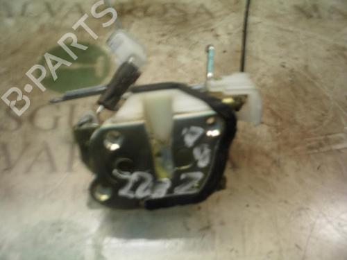 Serrure avant droite TOYOTA YARIS (_P1_) 1.3 (SCP12_, SCP13_, SCP12R, SCP13R) (87 hp) 3796485