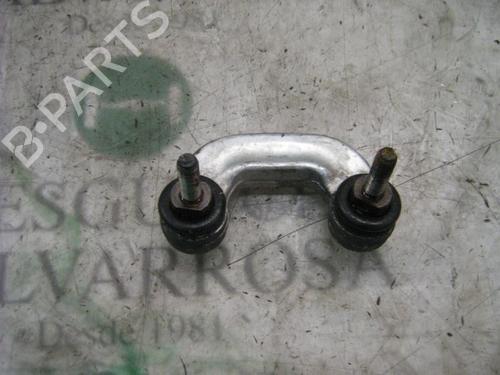 Venstre fortil bærearm AUDI A6 C5 Avant (4B5) 2.5 TDI 8D0411317D