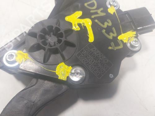 Pedal TOYOTA HILUX VIII Pickup (_N1_) 2.4 D 4WD (GUN125_, GUN125R) | BP16692905I4 