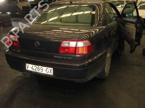 Lampa oświetlenia wnętrza OPEL OMEGA B (V94) 2.5 TD (F69, M69, P69) | BP7413612I8 