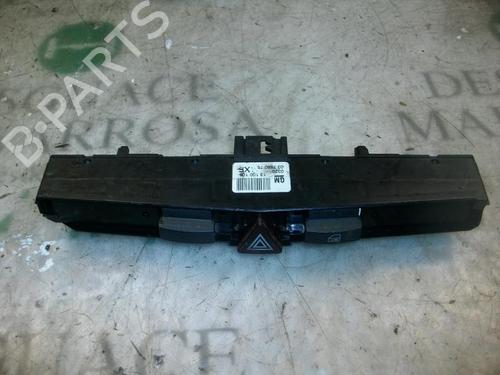 Used Warning switch Warning switch OPEL ASTRA H GTC (A04) 1.4 (L08) (90 hp) 3772606 3772606