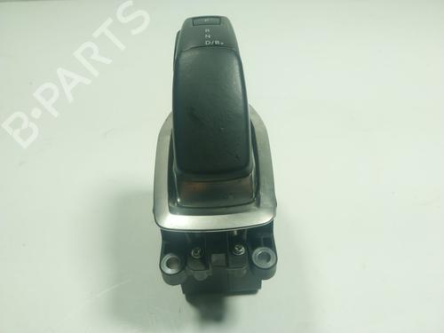 Used Gear lever Gear lever PEUGEOT 208 II (UB_, UP_, UW_, UJ_) e-208 (136 hp) 19134073 19134073