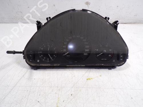 Used Instrument cluster MERCEDES-BENZ E-CLASS (W211) [2002-2009]  8818399