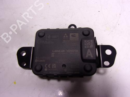 Used Electronic module Electronic module TOYOTA COROLLA Cross (ZVG1_, ZSG1_, MXGH1_, MXGA1_) 1.8 Hybrid (ZVG13) (140 hp) 15880738 15880738