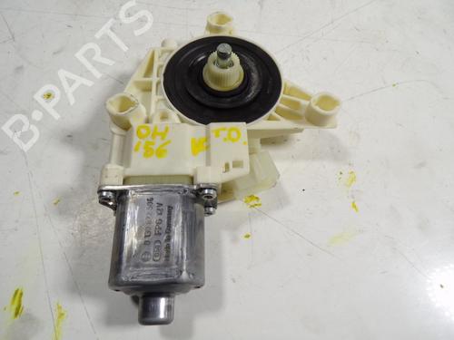 Used Right rear window motor MERCEDES-BENZ C-CLASS (W204) [2007-2015]  7847342