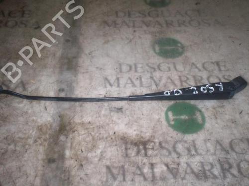Used Front windshield wiper arm FORD FIESTA IV (JA_, JB_) 1.8 D (60 hp) 3791138